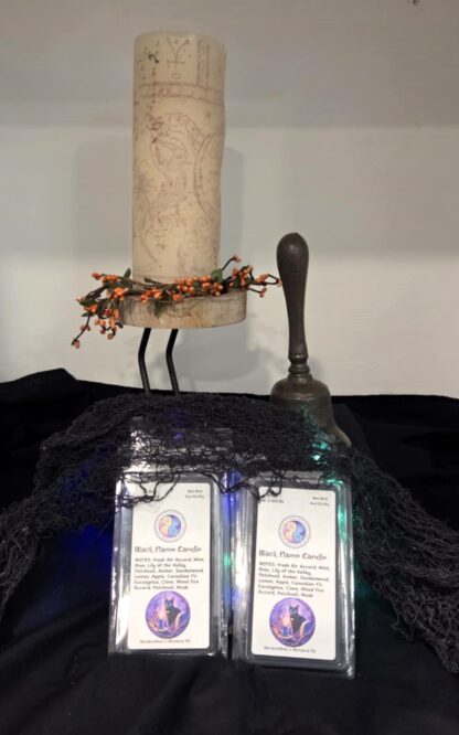 Black Flame Candle (Type) -Signature Scent